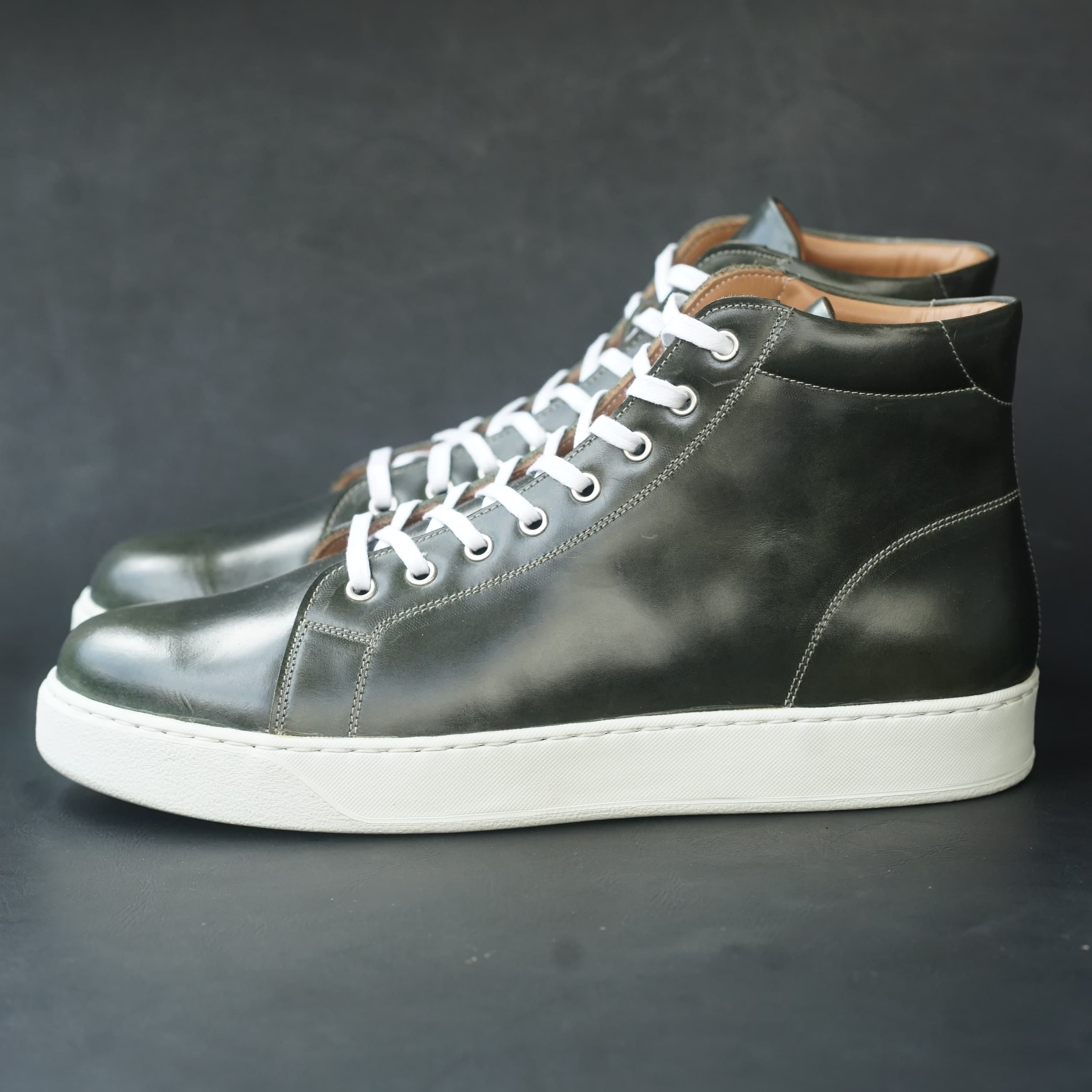 Songo High Top Rubber Sole Sneakers with Pull Up Leather